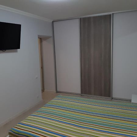 Apartment Near Stadio Metalist Kharkiv Extérieur photo