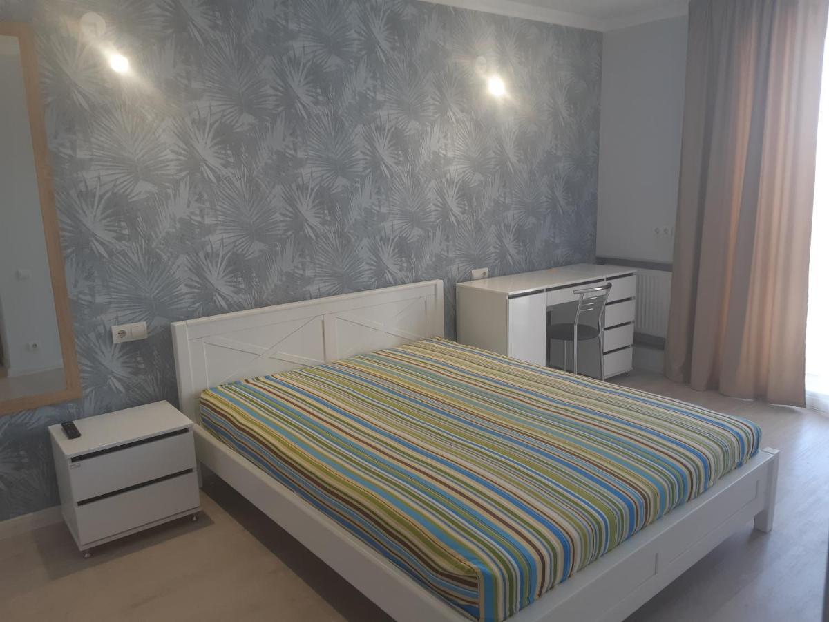 Apartment Near Stadio Metalist Kharkiv Extérieur photo